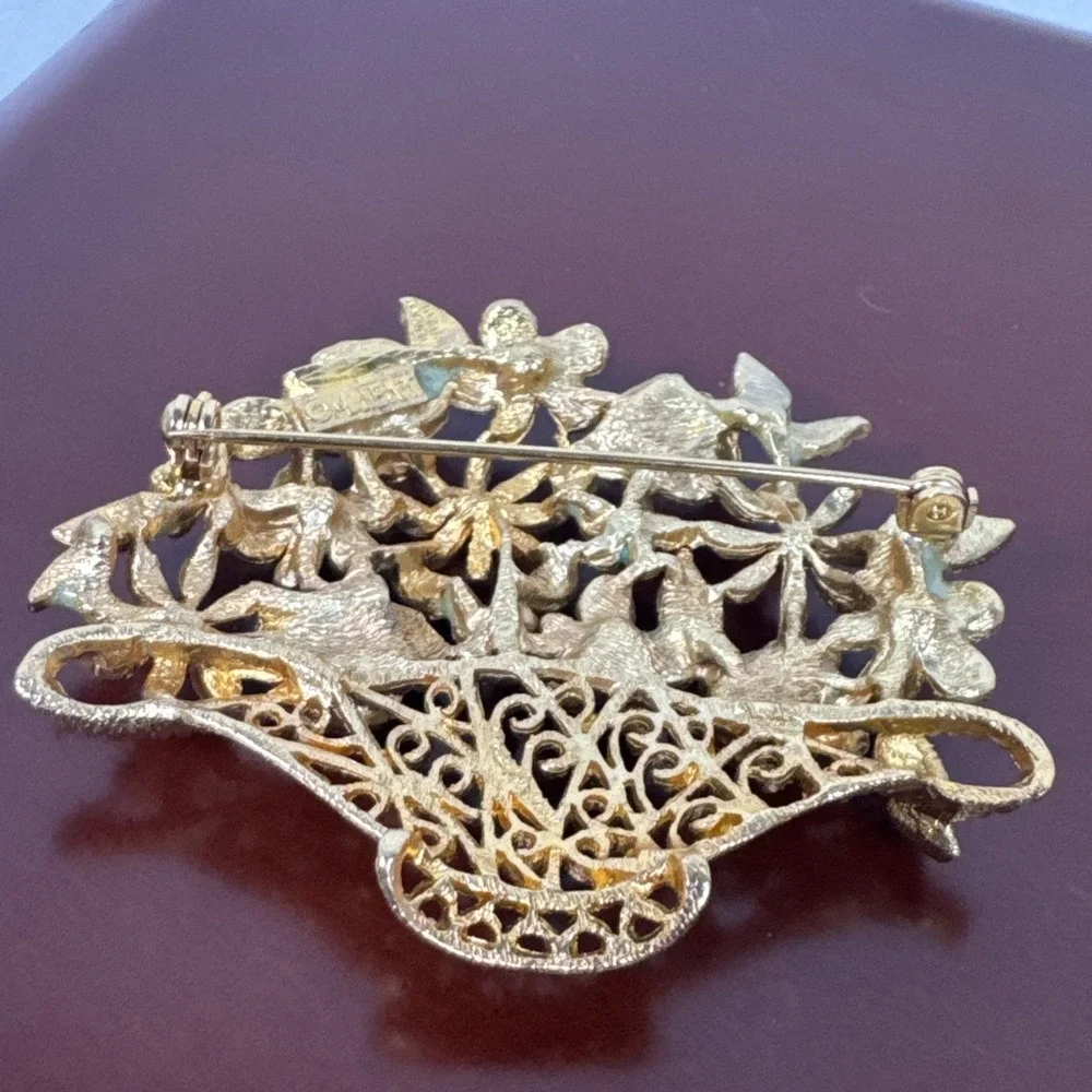 VINTAGE M Jent Brooch Pin flower basket enameled pastel flowers gold tone basket
